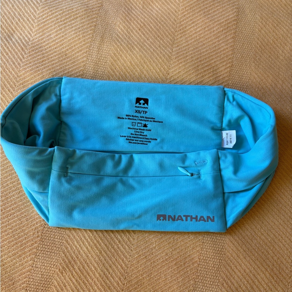 Nathan Zipster running belt NWOT